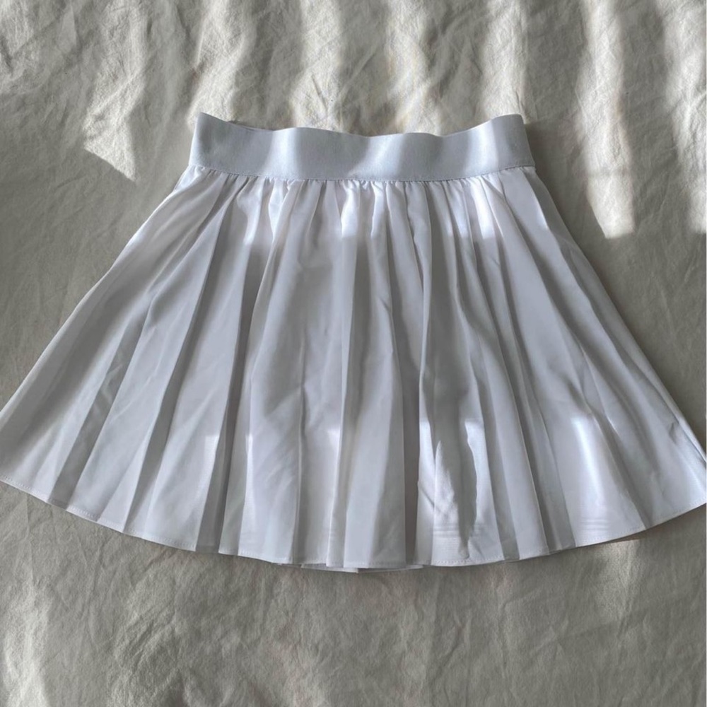 Garage skort